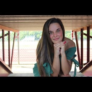 Meet your Posher, Hannah